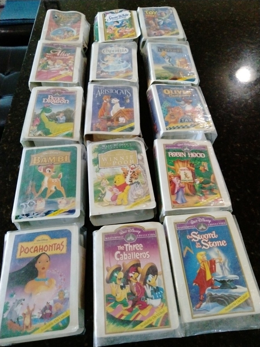 洋書 McDonald's Happy Meal Toys McDonald's Happy Meal Toys - Around the World (Schiffer Book