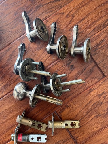 Bulk Lot of Door Knobs Handles - Picture 6 of 6