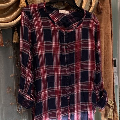 Sophie Rue Women s Plaid V-Neck Henley Roll Tab Long Sleeve Blouse M