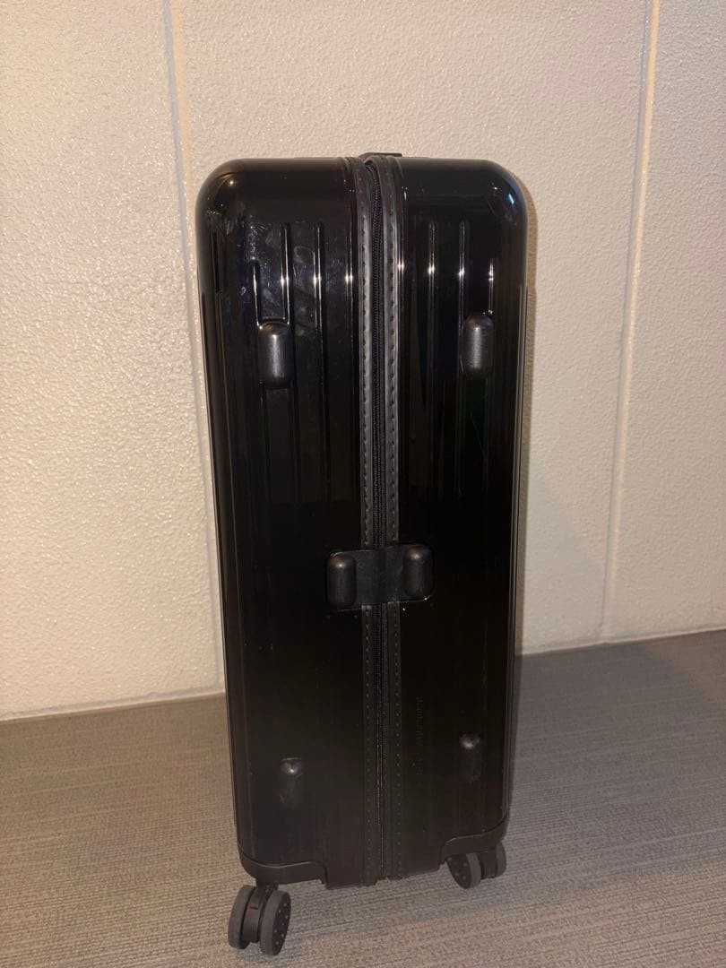 Rimowa Essential Light Check-In M Black 4 wheels Carry Case
