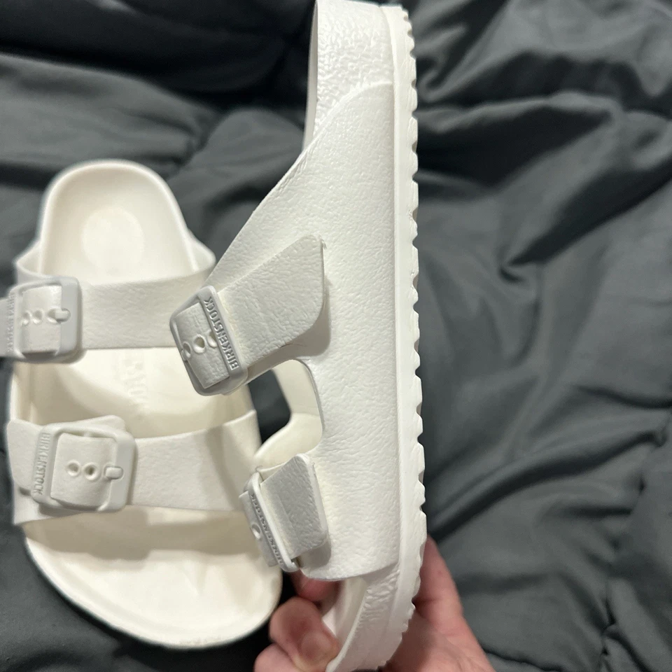Birkenstock Youth Arizona EVA Sandals Size 32 EU/ 1 - 1.5 US White - Изображение 3 из 4