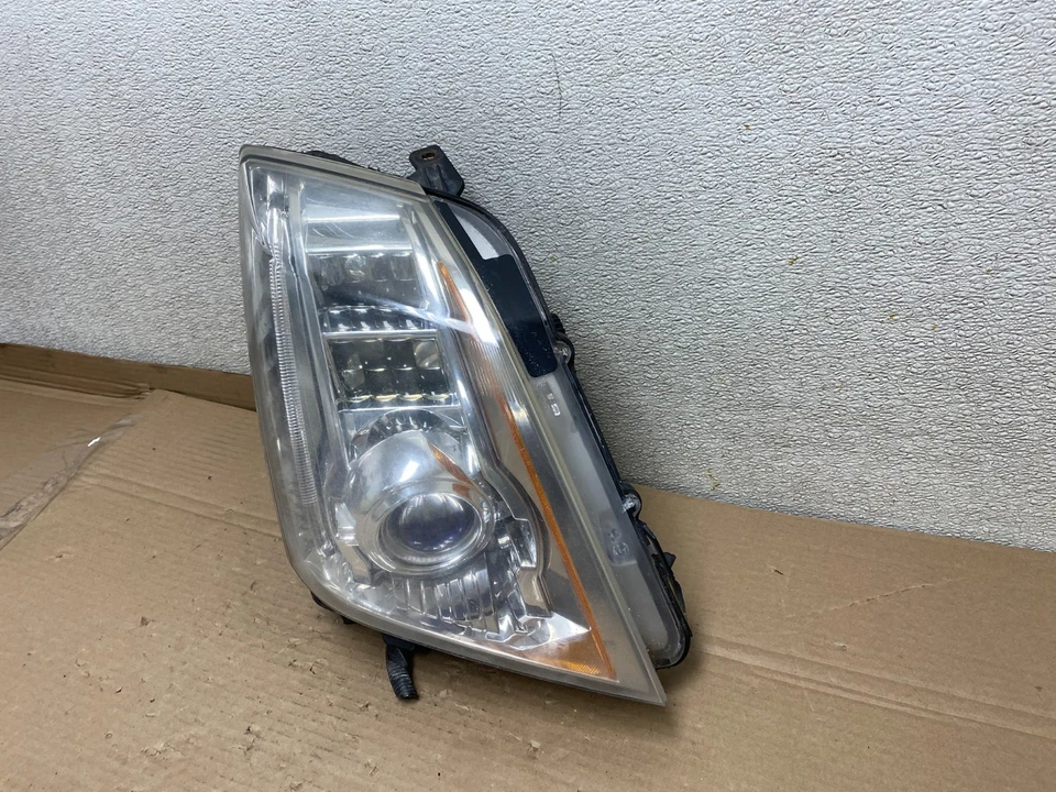 2008 to 2014 Cadillac CTS Right Passegner RH Side Xenon Headlight Oem U0808 DW - Image 2 of 4