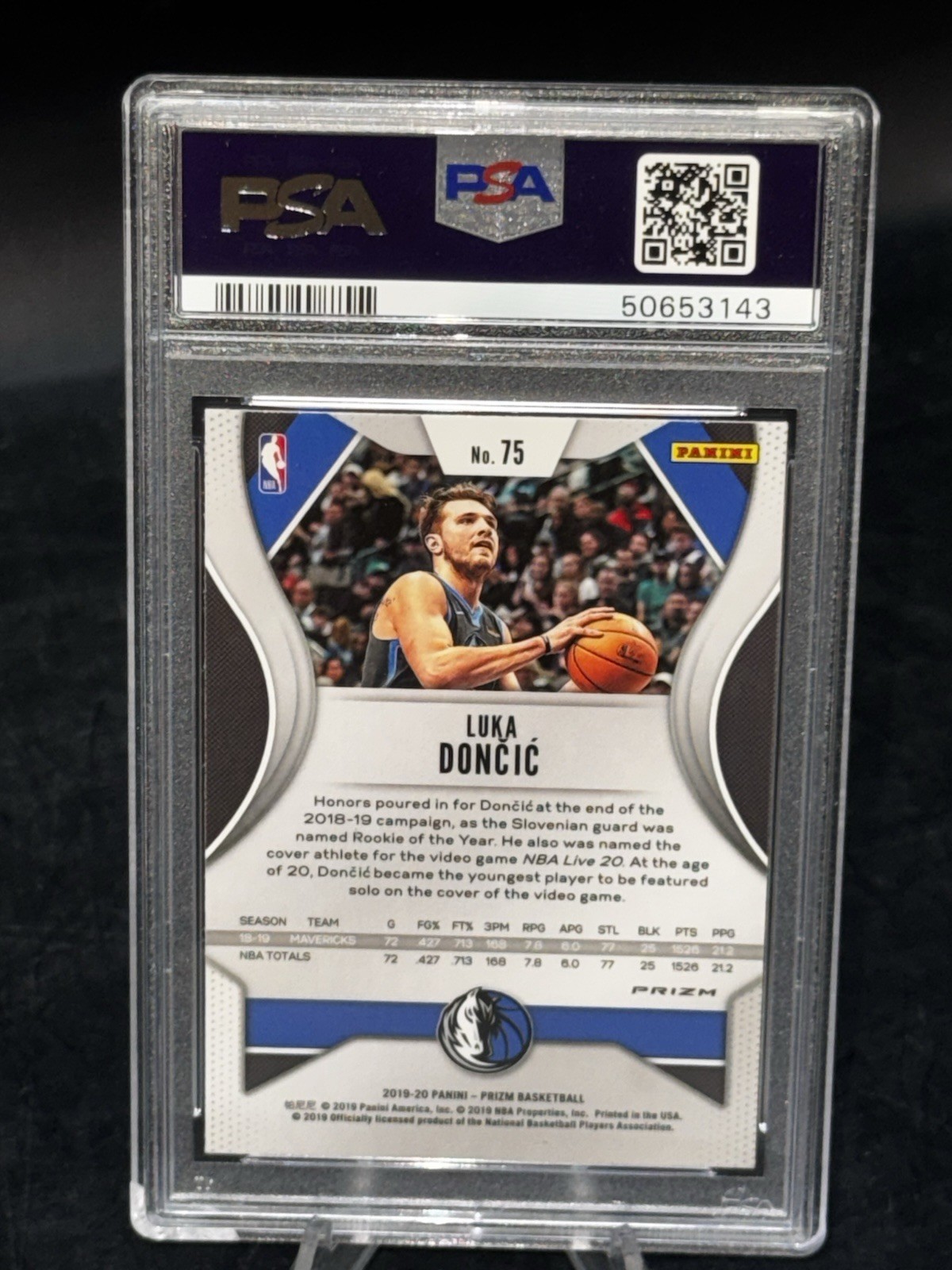 2018-19 Panini Prizm LUKA DONCIC Red White Blue Prizm #75 PSA 10 LAKERS view 2