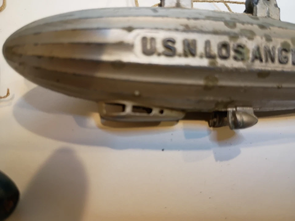 Tootsietoy U.S.N. Los Angeles Blimp Vintage - Image 3 of 4