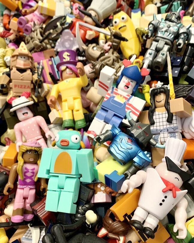 Roblox Toys Lot Of 20 Action Figures Collection Includes Accessories *No  Codes*