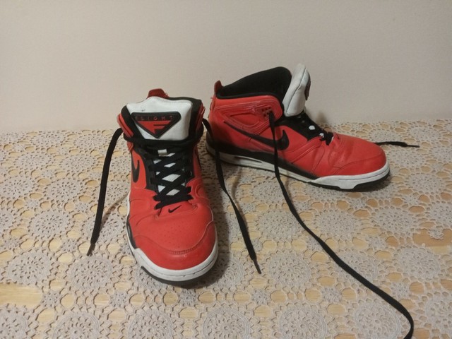 nike air flight falcon red