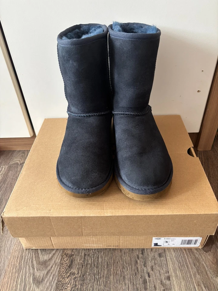 UGG Classic Short II Stiefel Navy Blau - Größe 36, Foto 1 von 5