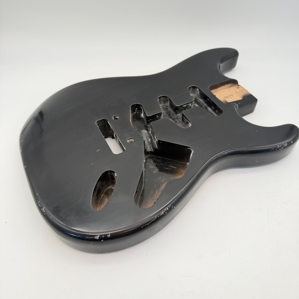 MJT Stratocaster Body Alder Relic Nitro Black 2-Post Light mjt6627