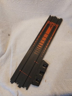 Tomy Aurora AFX Terminal Track Powerbase 15'' gerade