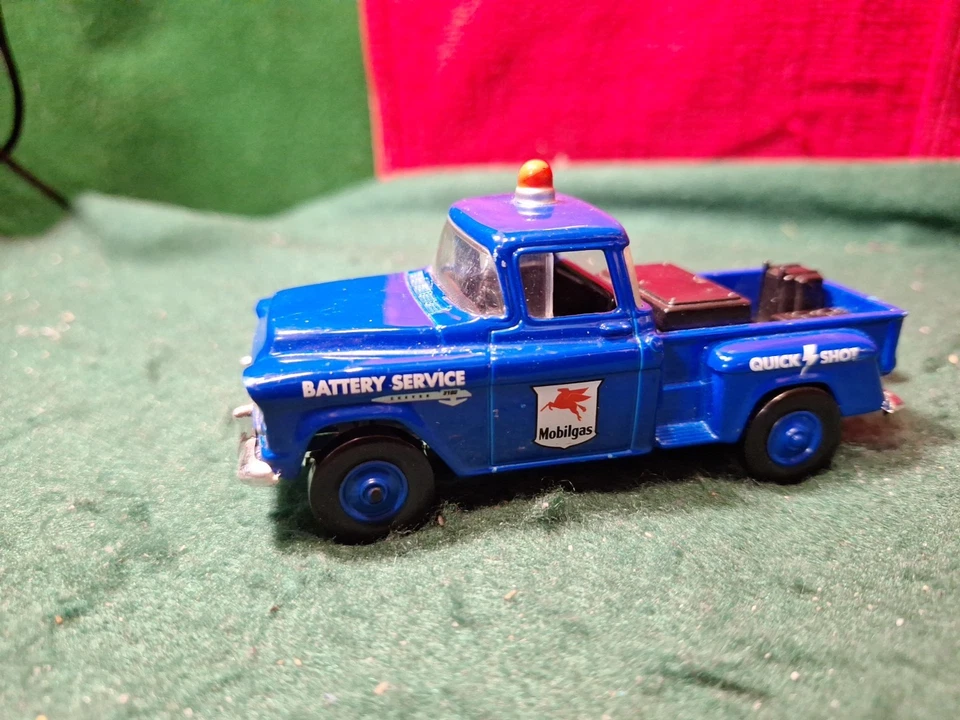 Camión de servicio Chevrolet 3100 Mobil 2003 Mattel Matchbox 1955 gasolina, lote #1SH Foto 2 de 4