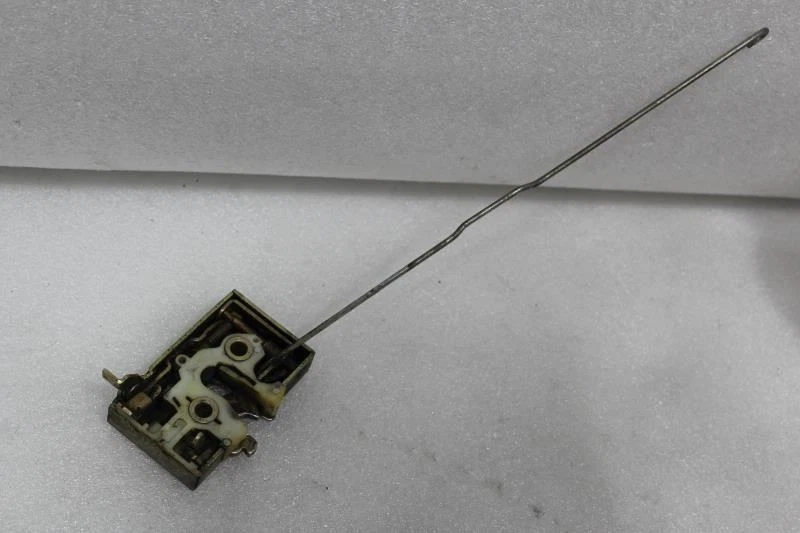 1980 1981 1982 1983 1984 VOLKSWAGEN RABBIT PICKUP LEFT DOOR LATCH LOCK ACTUATOR - Image 2 of 4