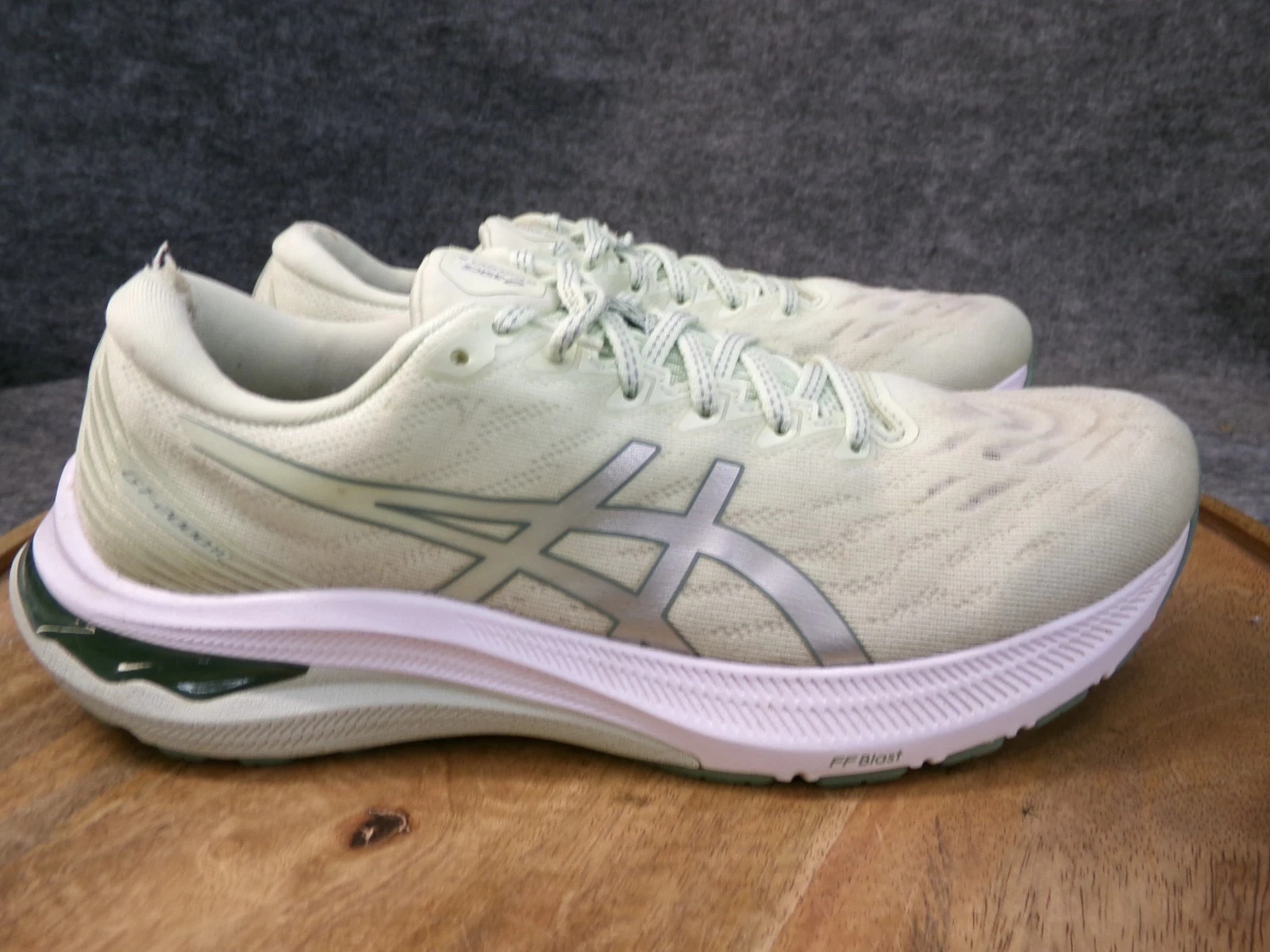 Scarpe da corsa Asics donna GT 2000 11 1012B271 verde sneakers taglia 9 US