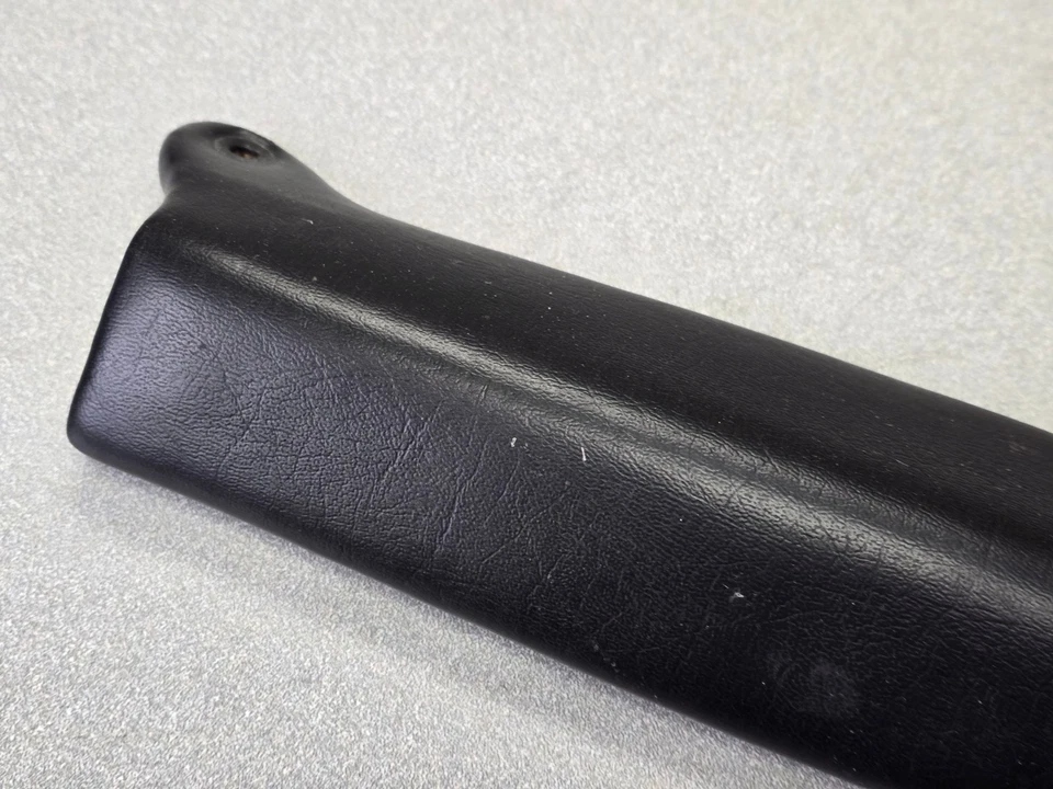 BONITO USADO ORIGINAL PORSCHE 911 LADO DEL CONDUCTOR NEGRO TARGA SUPERIOR CUBIERTA DE CIERRE ACOLCHADA Foto 4 de 4