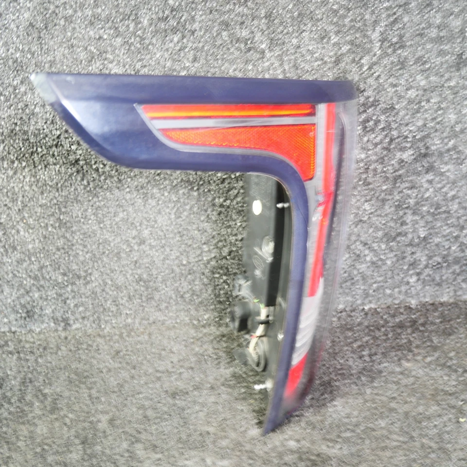 LAND ROVER RANGE ROVER TailLight Rear Left Driver LH L90006907 2013 2017 OEM - Image 2 of 4