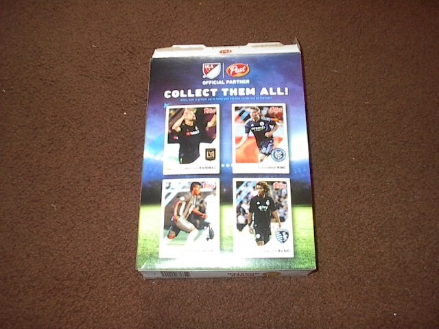 Post Honey Bunches of Oats empty box w/4 MLS Trading Cards on back of box-2019