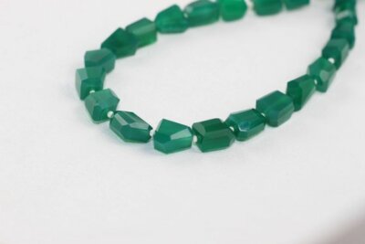 Natural Green Onyx Gemstone Faceted Nugget Shape Making Jewelry Wholesale 
