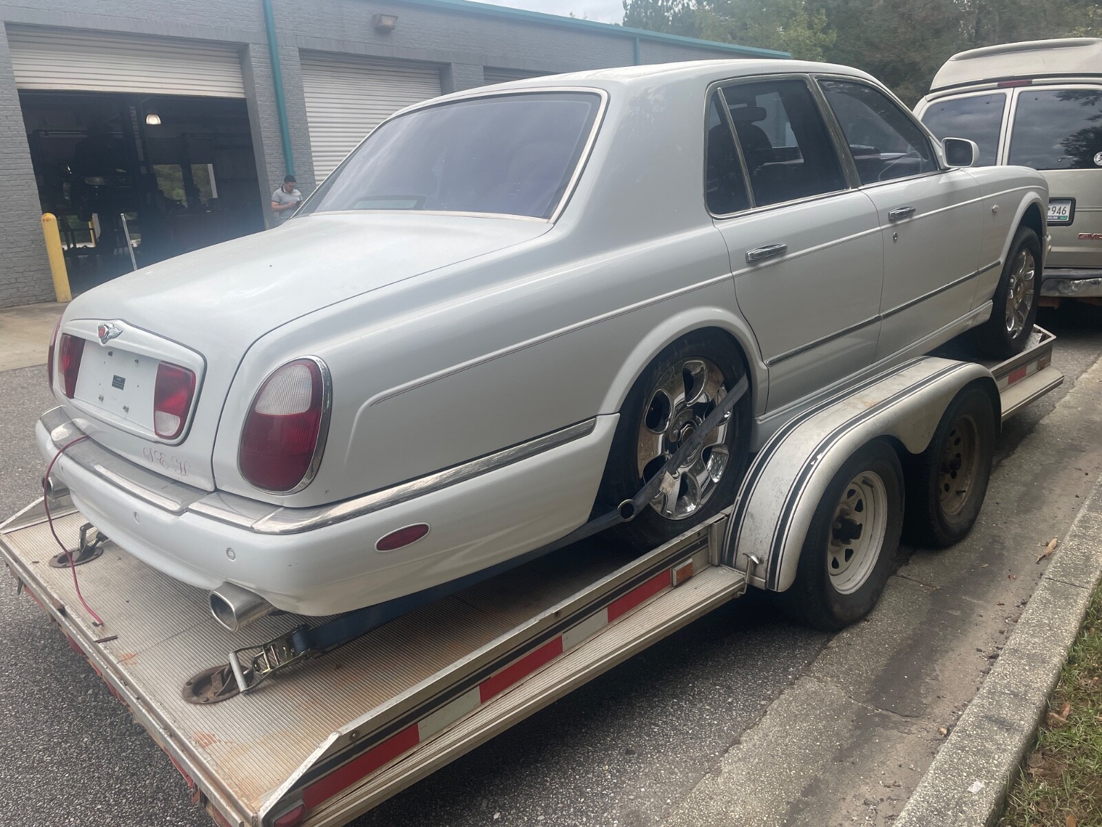 BENTLEY ARNAGE DOOR SEAL , ROLLS ROYCE SERAPH. THE WORLDS LARGEST USED INVENTORY