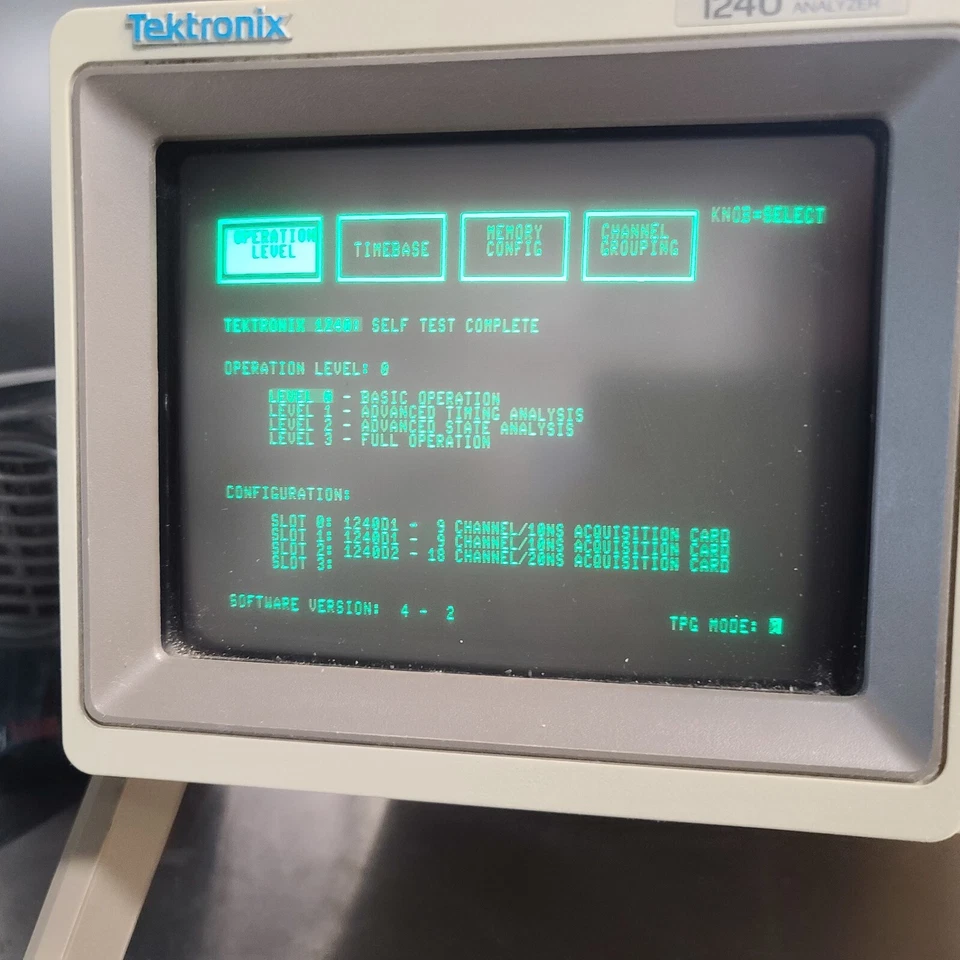 TEKTRONIX 1240 LOGIC ANALYZER - Image 2 of 4