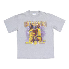 Vintage 2001 Los Angeles Lakers Back to Back Champions Shirt Size: Large