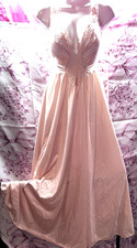 Vintage OLGA Pink Lace Bodice Full Sweep Nylon Nightgown Medium