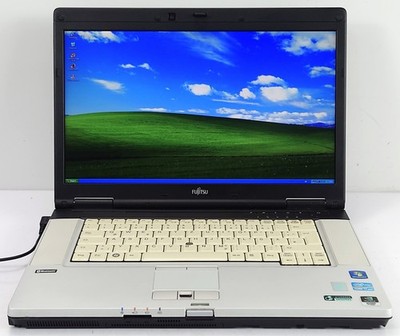 Fujitsu Celsius 15,6'' Windows XP Spiel Laptop i7 DVD 4GB 500GB NVIDIA 2GB Bruch