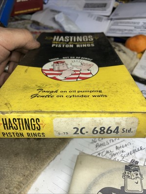 NOS HASTINGS PISTON RINGS SET 2C 6864 std. New In Original Vintage Box .