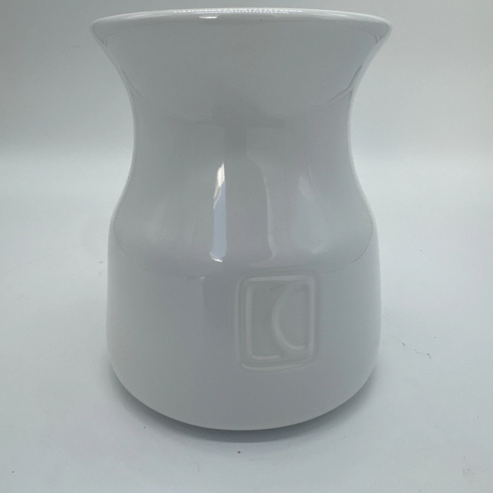 Chantal Hourglass-shaped Utensil Crock, Glossy White