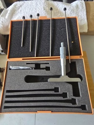 Mitutoyo Depth Micrometer. 0''-6'' with inter changeable anvils.