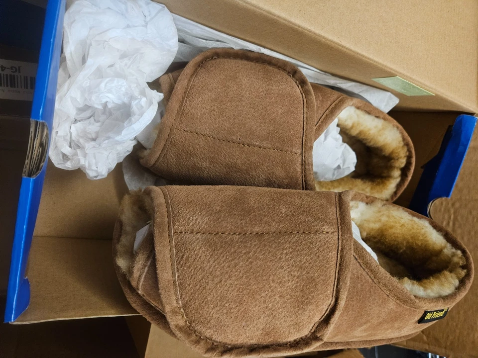 Old friend step Fur Open Toe, Suede Leather Shearling Adjustable Size M 7.5-8.5 - Image 2 of 4