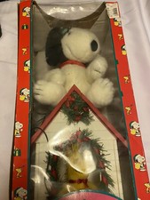 1993 ANIMATED SNOOPY ON DOGHOUSE W/WOODSTOCK, WORKS WELL