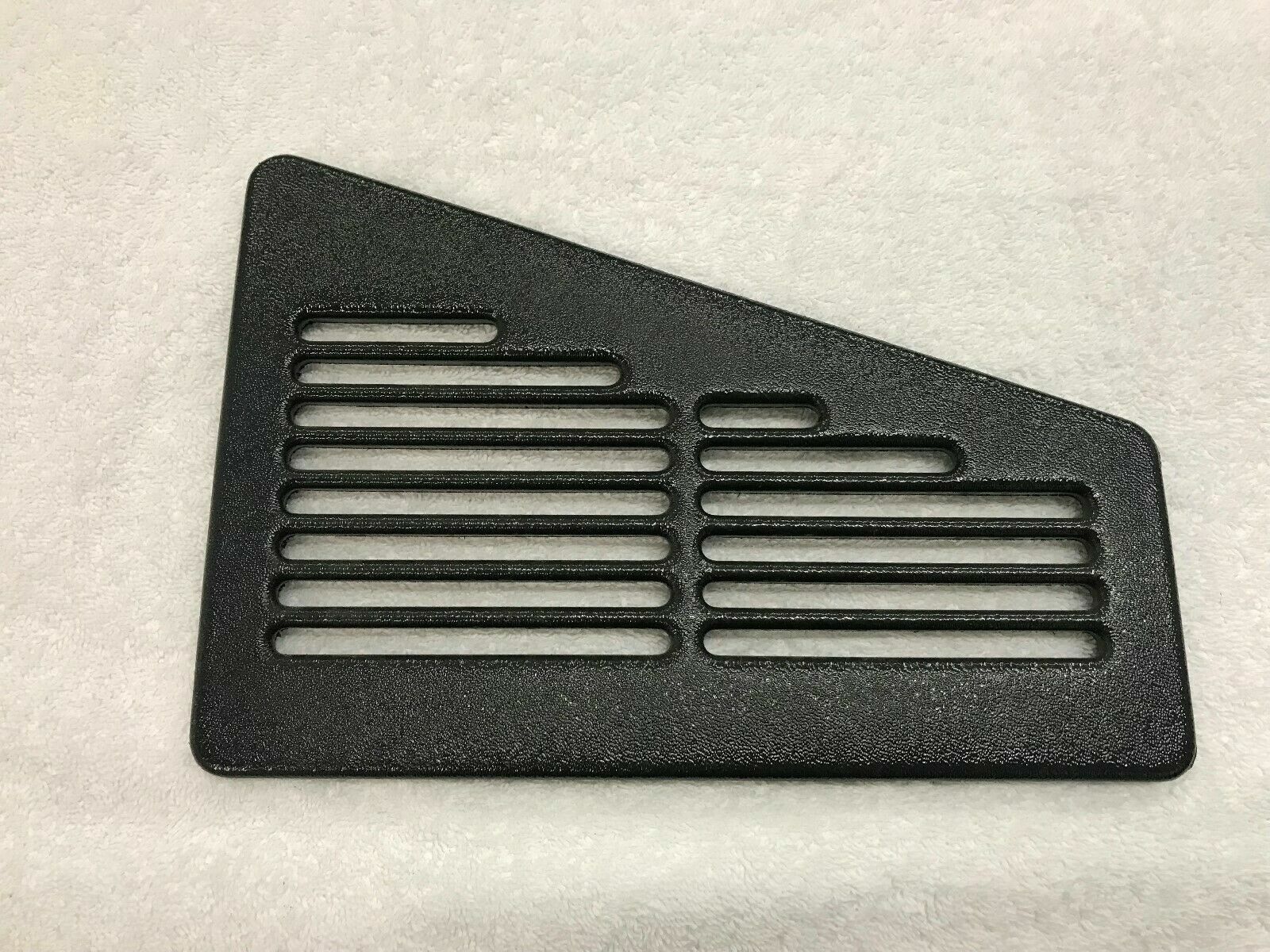 LAMBORGHINI MURCIELAGO LP640 FRONT DRIVER LEFT TRUNK COVER VENT OEM 410806229A