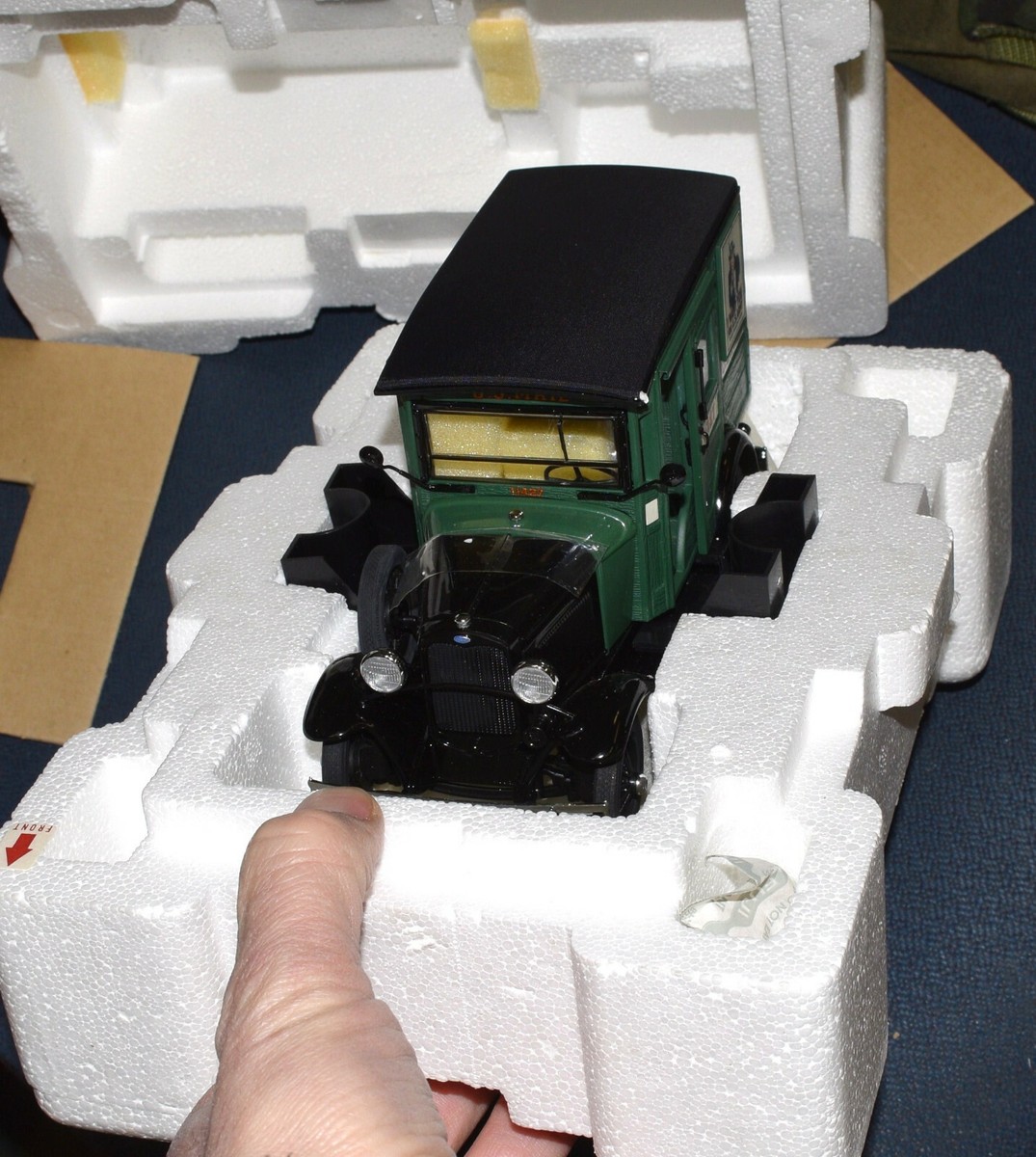 DANBURY MINT 1931 US MAIL TRUCK DIE CAST GREEN US ARMY I WANT YOU
