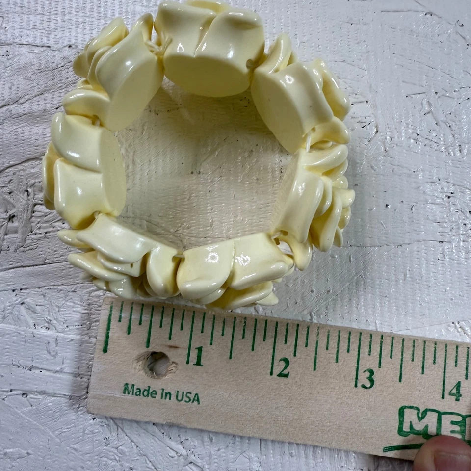 Pulsera elástica rosa resina crema de colección gruesa floral declaración Y2K Cottagecore Foto 4 de 4