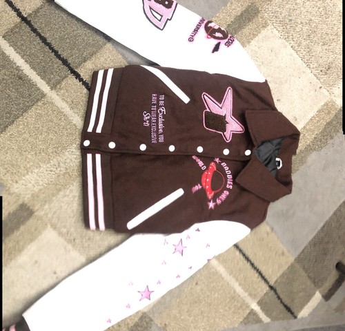 BADDIES ONLY ___World Tour Jacket - Picture 2 of 9