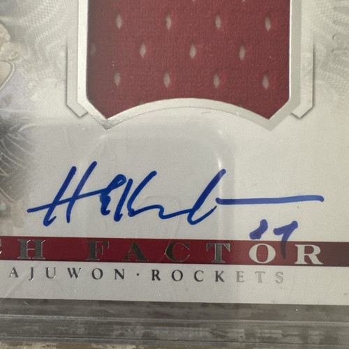 2015-16 NATIONAL TREASURE HAKEEM OLAJUWON CLUTCH FACTORS 42/49 AUTO & PATCH!! - Picture 7 of 11