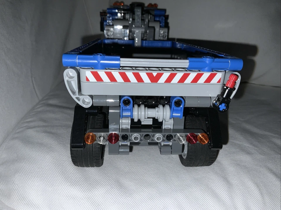 LEGO® Le camion conteneur motorisé 8052 Technic - Photo 3/4