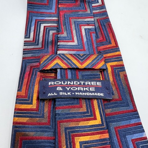 Roundtree & Yorke Mens Multicolored Zig Zag Striped Silk Hand Sewn in USA Tie - Picture 2 of 5