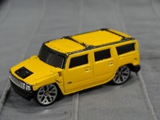 Maisto 1/64 Diecast Hummer H2, Yellow