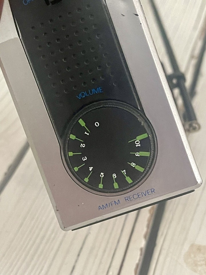 *WORKING* Vintage SUNTONE AM/FM Stereo Sound HEADPHONE RADIO Battery ...