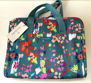 lighten up hanging travel organizer