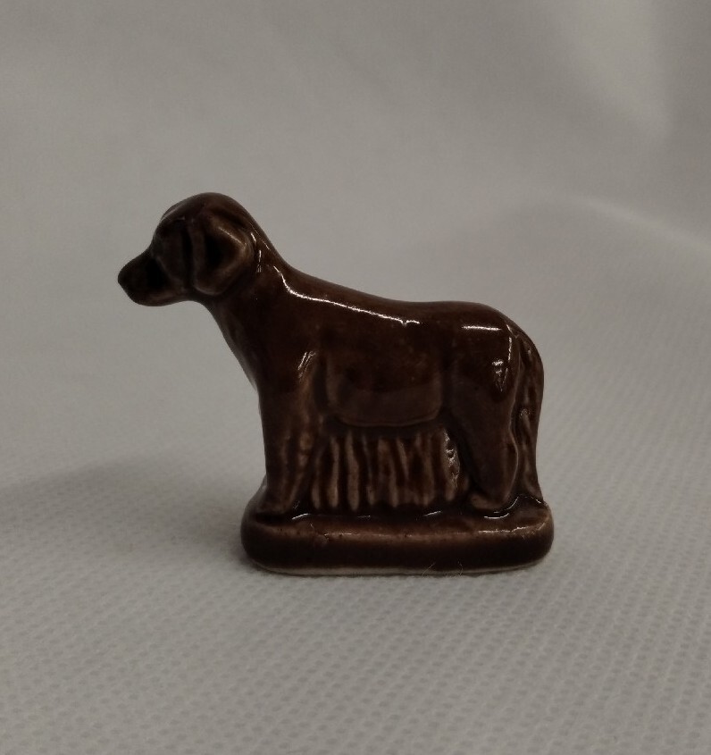 Wade Whimsies, -Labrador- Pet Shop Friends Collection, Made in England, Ceramic