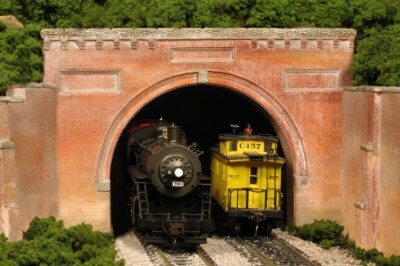 Monroe Models ~ HO Scale ~ Baltimore & Ohio Style Brick Double Track ~ 151