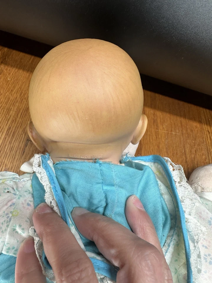 "Muñeca Uneeda 1979 rara de colección puede insertar pulgares en la boca con ojos dormidos 15""" Foto 4 de 4