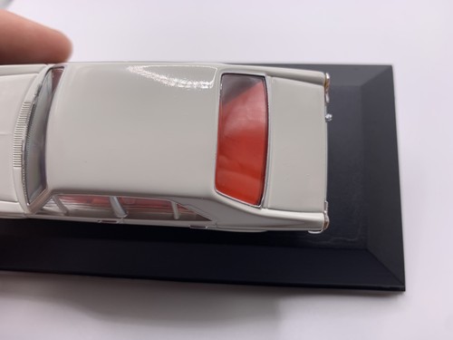 Vanguards Corgi 1:43 Hillman Avenger Polar White VA10401 - Picture 6 of 7