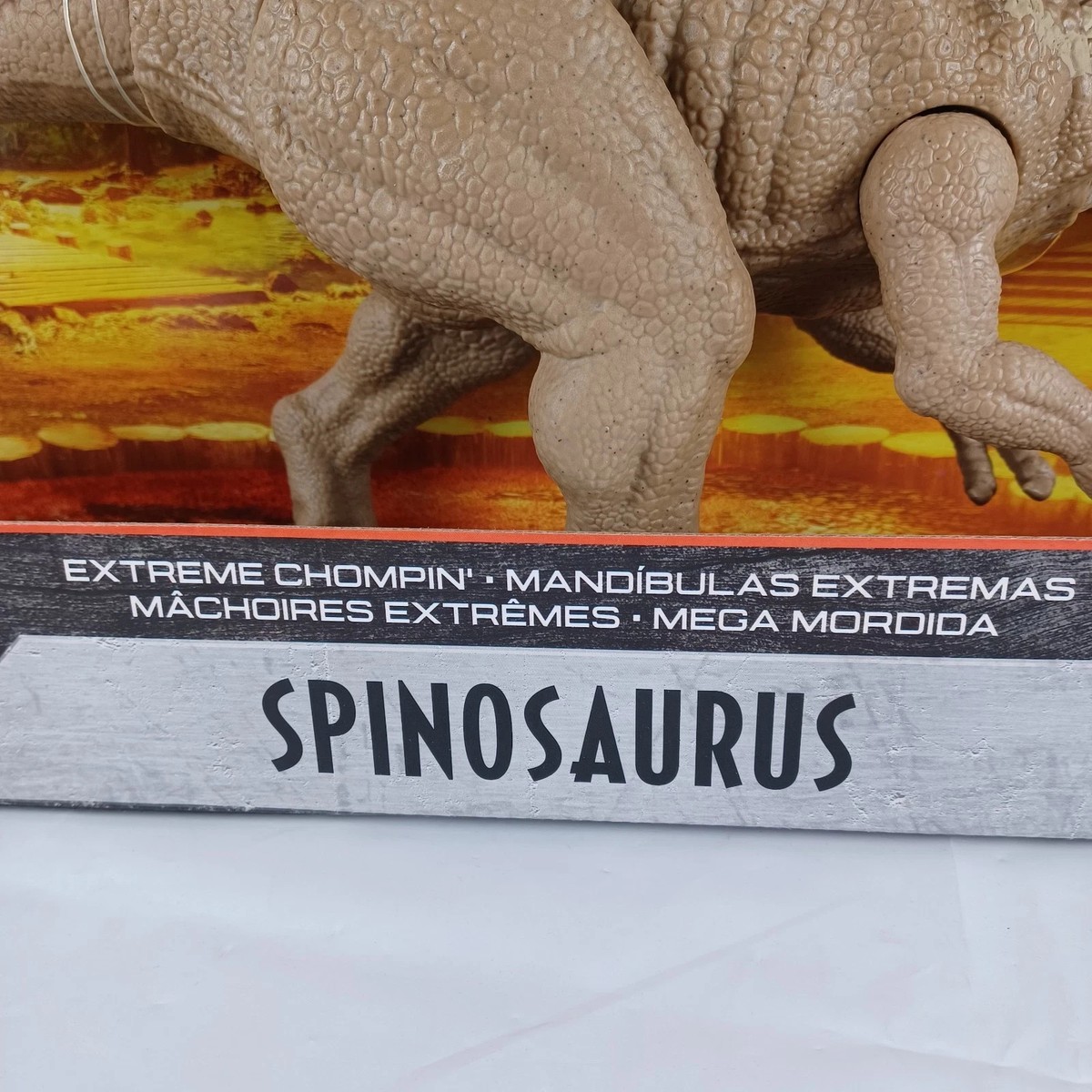 Jurassic World Camp Cretaceous Spinosaurus Extreme Chompin