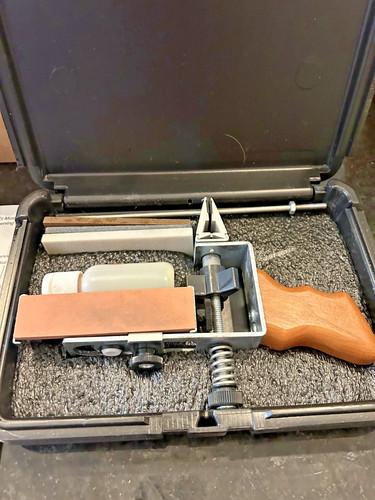 KME Knife Sharpening System Complete Kit w/ Case Stones Guided Sharpener