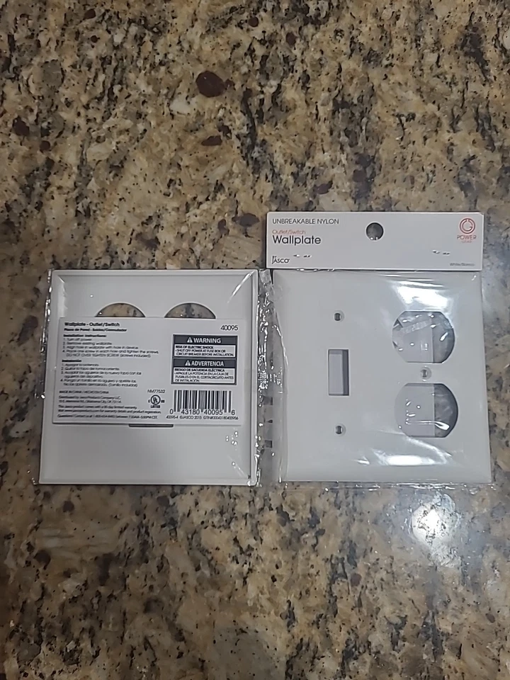Power Gear  Outlet /switch  Wallplate  - Image 2 of 4