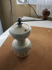 ANCIEN MOULIN à CAFE PEUGEOT