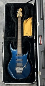 Ernie Ball Music Man Luke Electric Guitar (1994) (PD1122854)