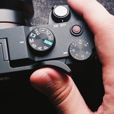 High Quality Hot Shoe Thumb Up Grip fits Sony A7C Camera Support Aluminum Handle